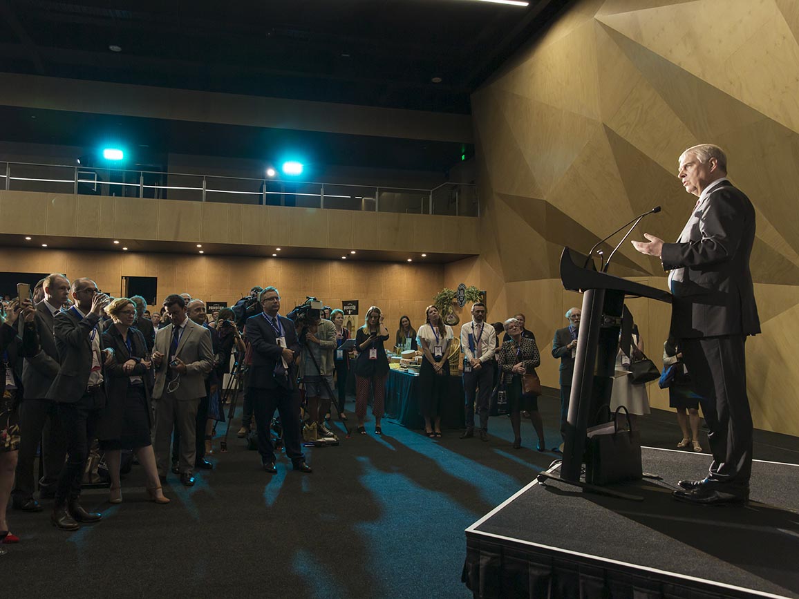 HRH announcing the winners.